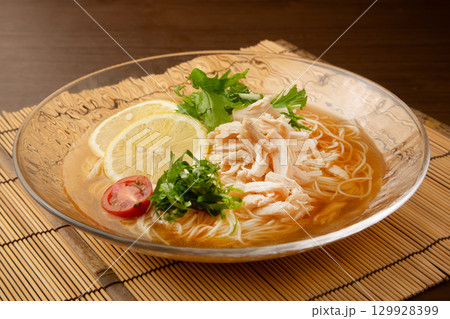 鶏だし塩素麺 129928399