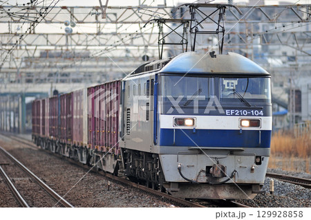 東海道本線　平塚　JR貨物　EF210-104（吹田） 129928858