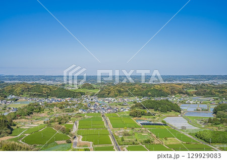 掛川市の高天神城跡周辺の風景(静岡県) 129929083