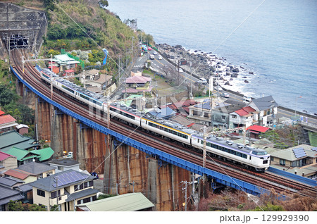 東海道本線　早川－根府川　JR東日本　485系　N201編成（長野）　彩 129929390