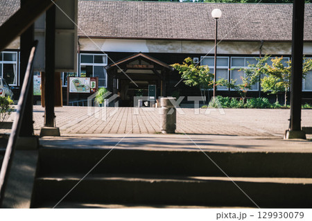 [奈良カエデの郷ひらら]旧宇太小学校の風景 129930079