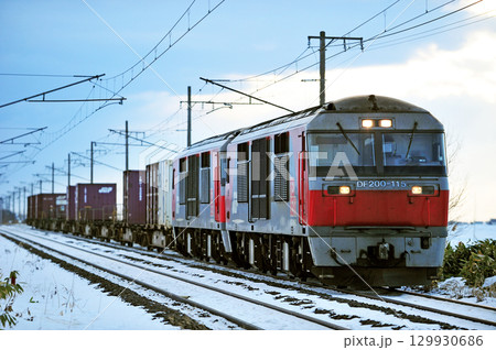 函館本線 峰延-光珠内 JR貨物 DF200-115+DF200-63(五稜郭) 函館本線 峰延-光珠内 JR貨物 DF200-115+DF200-63(五稜郭) 129930686