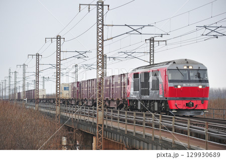 函館本線 豊幌ー江別 JR貨物 DF200-10(五稜郭) 函館本線 豊幌ー江別 JR貨物 DF200-10(五稜郭) 129930689