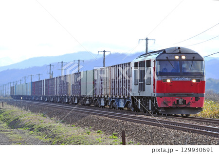 室蘭本線 長万部-静狩 JR貨物 DF200-6(五稜郭) 室蘭本線 長万部-静狩 JR貨物 DF200-6(五稜郭) 129930691