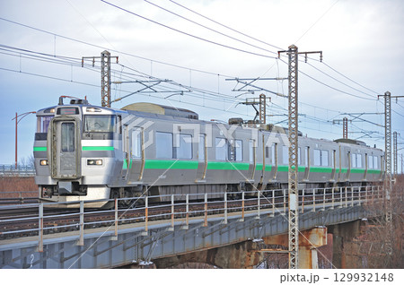 函館本線 豊幌ー江別 JR北海道 733系 B-107編成(札幌) 函館本線 豊幌ー江別 JR北海道 733系 B-107編成(札幌) 129932148