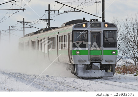函館本線 峰延-光珠内 JR北海道 721系 F-3020編成(札幌) 函館本線 峰延-光珠内 JR北海道 721系 F-3020編成(札幌) 129932575
