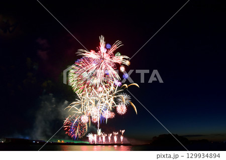 鹿児島県・阿久根みどこい秋まつり花火大会 鹿児島県・阿久根みどこい秋まつり花火大会 129934894