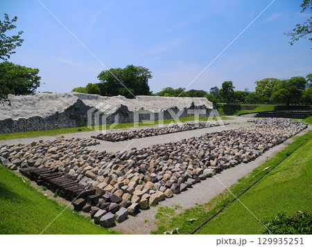 復興中の熊本城 129935251