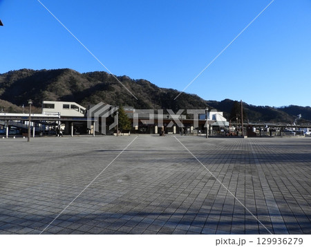 鬼怒川温泉駅の外観風景 129936279
