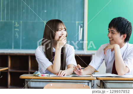 高校生 高校生 129937852