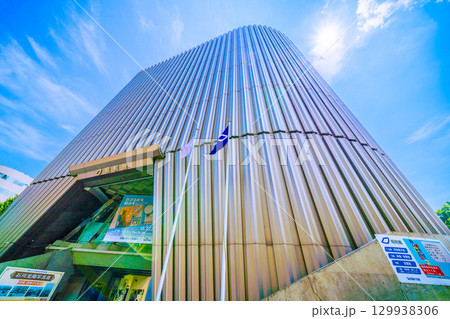 日本の東京都市景観 九段下駅前の昭和館などを望む…あの悲劇を忘れてはならない＝8月21日 129938306