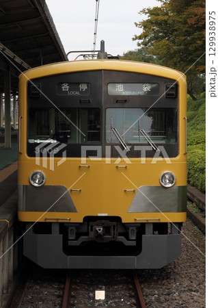 西武球場前に停車する 西武3000系 3009F 西武球場前に停車する 西武3000系 3009F 129938975
