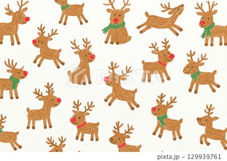 クレヨン手描きのトナカイのシームレスパターン背景 129939761