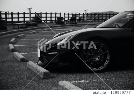 黒いスポーツカー 129939777