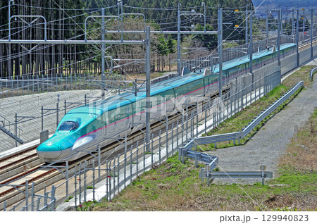 北海道新幹線　木古内－新函館北斗　JR東日本　E5系　U17編成（仙台）　はやぶさ 129940823