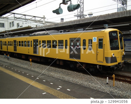 西所沢駅に停車中の 西武新101系 クモハ288 129941056