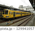 西所沢駅に停車中の 西武新101系 281F+287F 129941057