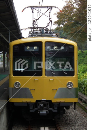 西武球場前に停車中の 西武新101系 281F 129941059