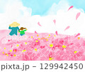 コスモス畑で遊ぶ母娘 129942450