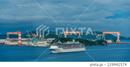 長崎港客船入港(Adora Mediterranea)女神大橋から パノラマ【長崎市】 長崎港客船入港(Adora Mediterranea)女神大橋から パノラマ【長崎市】 129942574