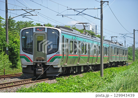 東北本線 五百川-日和田 JR東日本 E721系 P-44編成+701系 F2-513編成(仙台) 東北本線 五百川-日和田 JR東日本 E721系 P-44編成+701系 F2-513編成(仙台) 129943439