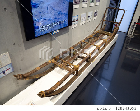 南極観測で使用された犬ゾリ 南極観測で使用された犬ゾリ 129943953