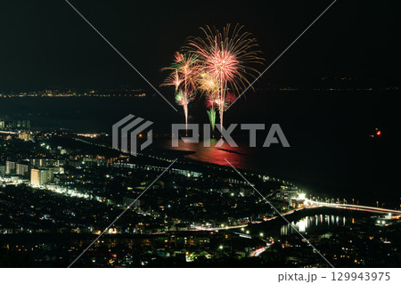 湘南平から見る湘南ひらつか花火大会 129943975