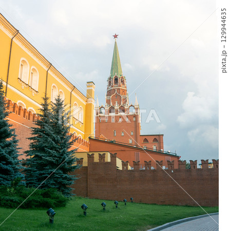 view to Troitskaya Tower of the Moscow Kremlin view to Troitskaya Tower of the Moscow Kremlin 129944635