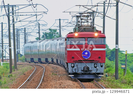 信越本線 押切-見附 JR東日本 EF81-133(田端)+E26系(尾久) カシオペア 信越本線 押切-見附 JR東日本 EF81-133(田端)+E26系(尾久) カシオペア 129946871