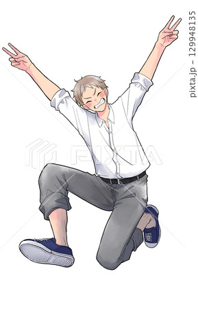 ジャンプして喜ぶ男子学生 笑顔 ジャンプして喜ぶ男子学生 笑顔 129948135