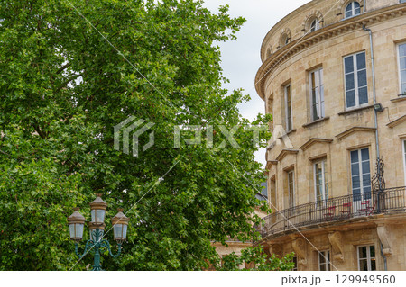the city of Bordeaux at the garonne river in france the city of Bordeaux at the garonne river in france 129949560