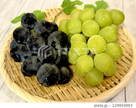 シャインマスカットとピオーネ 129950003