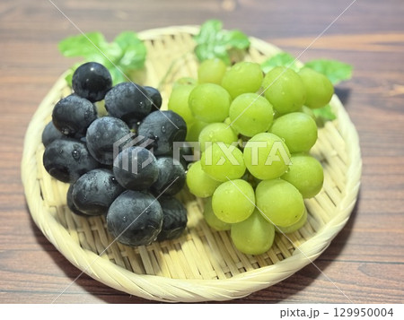 ジューシーなブドウ ジューシーなブドウ 129950004