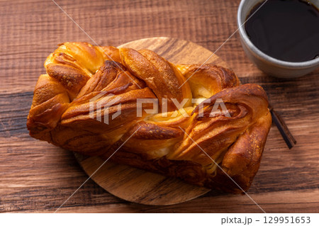 デニッシュブレッド 129951653