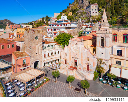 The Piazza IX Aprile main square in Taormina city, Sicily 129953113