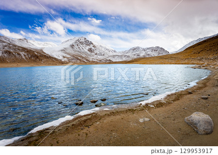 Chukur-Kul or Chukurkul lake in Murghab region, Tajikistan 129953917