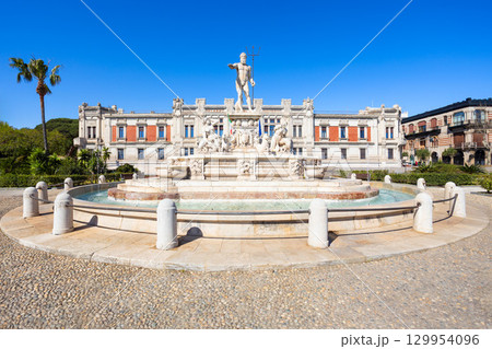 Neptune Fountain at the Palazzo del Governo, Messina Neptune Fountain at the Palazzo del Governo, Messina 129954096
