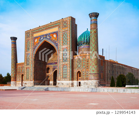 Registan Sher Dor Madrasa in Samarkand Registan Sher Dor Madrasa in Samarkand 129954143