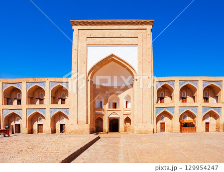 Medrese Kutlug Murad Inaka in Khiva 129954247
