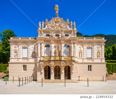 Schloss Linderhof Palace in Bavaria, Germany Schloss Linderhof Palace in Bavaria, Germany 129954332