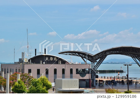 晴れた夏の大津港　滋賀 129959186