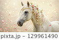 花と装飾をまとった幻想的な白馬｜優雅で神秘的なファンタジーアート 129961490