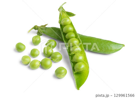 Open pea pod with green peas isolated on white background, healthy vegetables for diet and recipes Open pea pod with green peas isolated on white background, healthy vegetables for diet and recipes 129961566