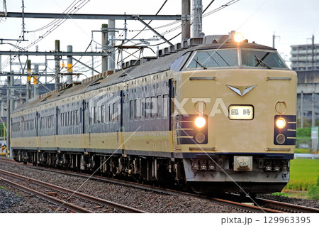 高崎線　熊谷－行田　JR東日本　583系　N1+N2編成（秋田）　臨時 129963395