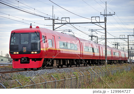東北本線　栗橋ー東鷲宮　JR東日本　253系1000番台　OM-N01編成（大宮）　日光　きぬがわ 129964727