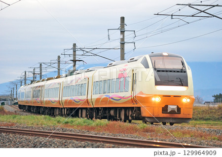 羽越本線　西袋－藤島　JR東日本　E653系1000番台　いなほ 129964909