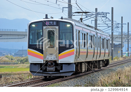 羽越本線 岩舟町-村上 JR東日本 E129系 A23編成(新潟) 羽越本線 岩舟町-村上 JR東日本 E129系 A23編成(新潟) 129964914