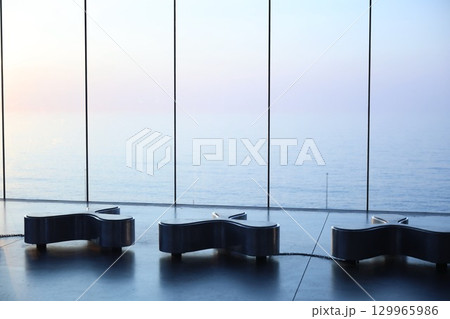 早朝の日立駅 129965986