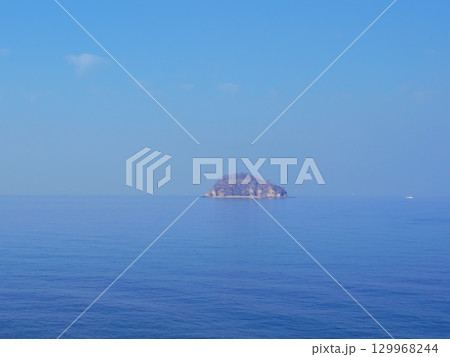 宇多津臨海公園より望む瀬戸内海(香川県綾歌郡宇多津町) 129968244