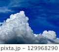 積乱雲と青い空 129968290